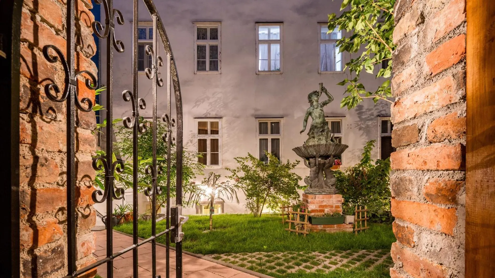 **** Apartmanhotel Best Western Plus Celebrity Suites Bécs Ausztria