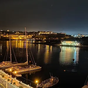 Ξενοδοχείο Marina