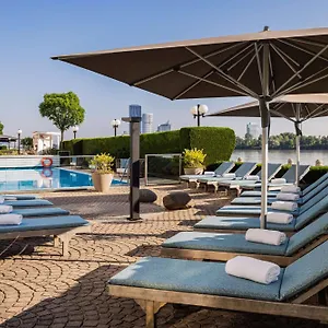 4* Ξενοδοχείο Hilton Waterfront