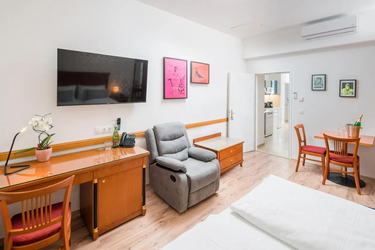 Best Western Plus Celebrity Suites Vienna 4*,