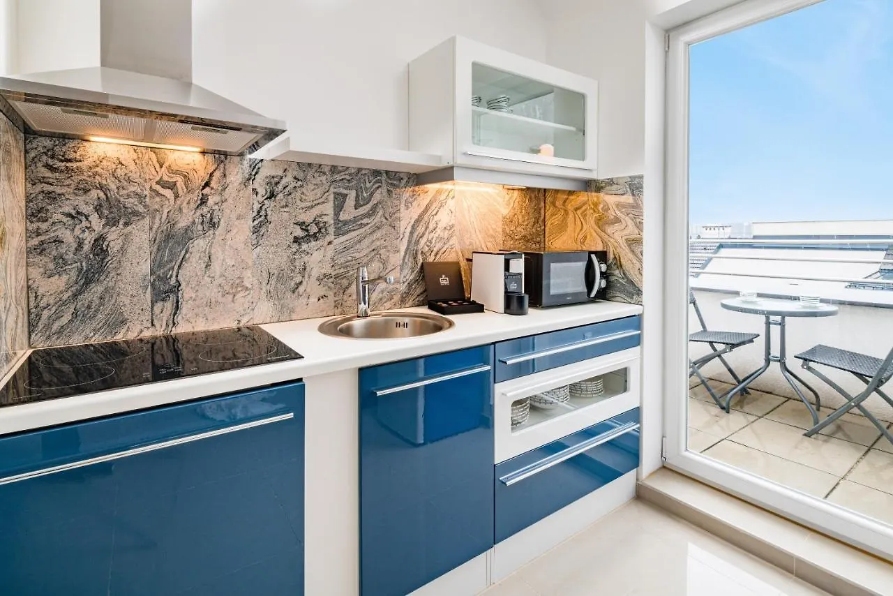 Best Western Plus Celebrity Suites Вена 4*,